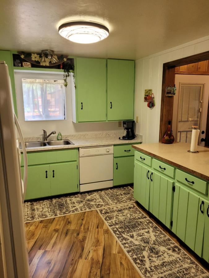 Greer Point Trails End Cabins ภายนอก รูปภาพ