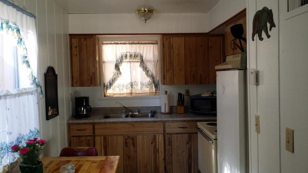 Greer Point Trails End Cabins ภายนอก รูปภาพ